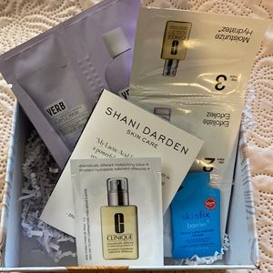 Sephora skin and hair care samples comes in a cute box